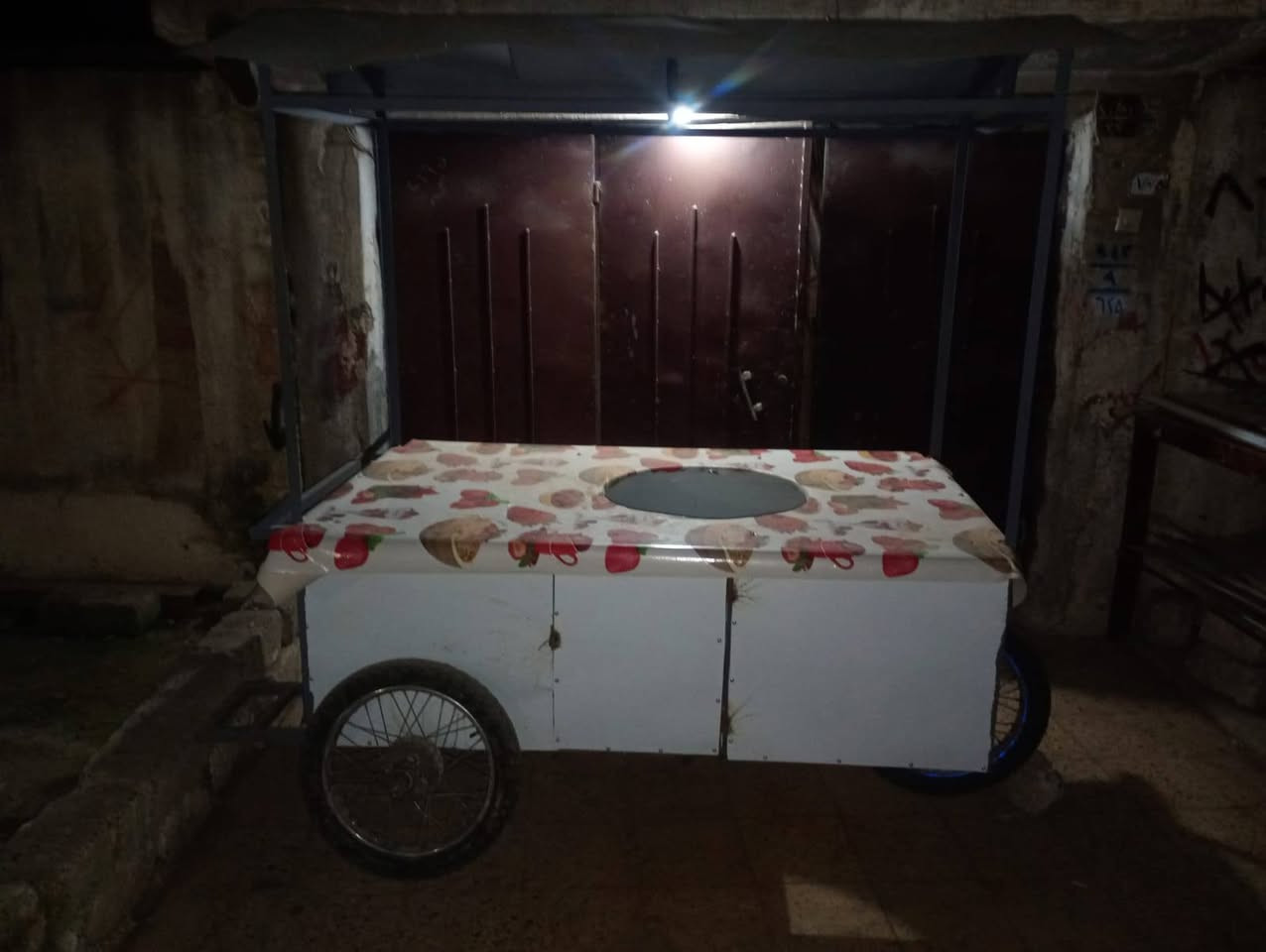 جديده مستعمله شي قليل سعره 140 وحدها و 175 الف مع الجدر والمشعل 
/العنوان وأدي حجر للتواصل خاص


**إذا كنت صاحب هذا الإعلان وتريد حذفه لأي سبب، رجاءا أرسل رسالة إلى الدعم الفني**