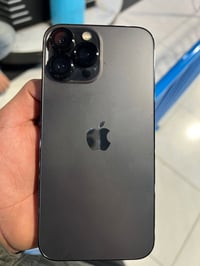 ايفون 13 برو ماكس للبيع ذاكره 256 بطاريه 80  جهاز نظافه 85‎%‎ عنوان بغ...