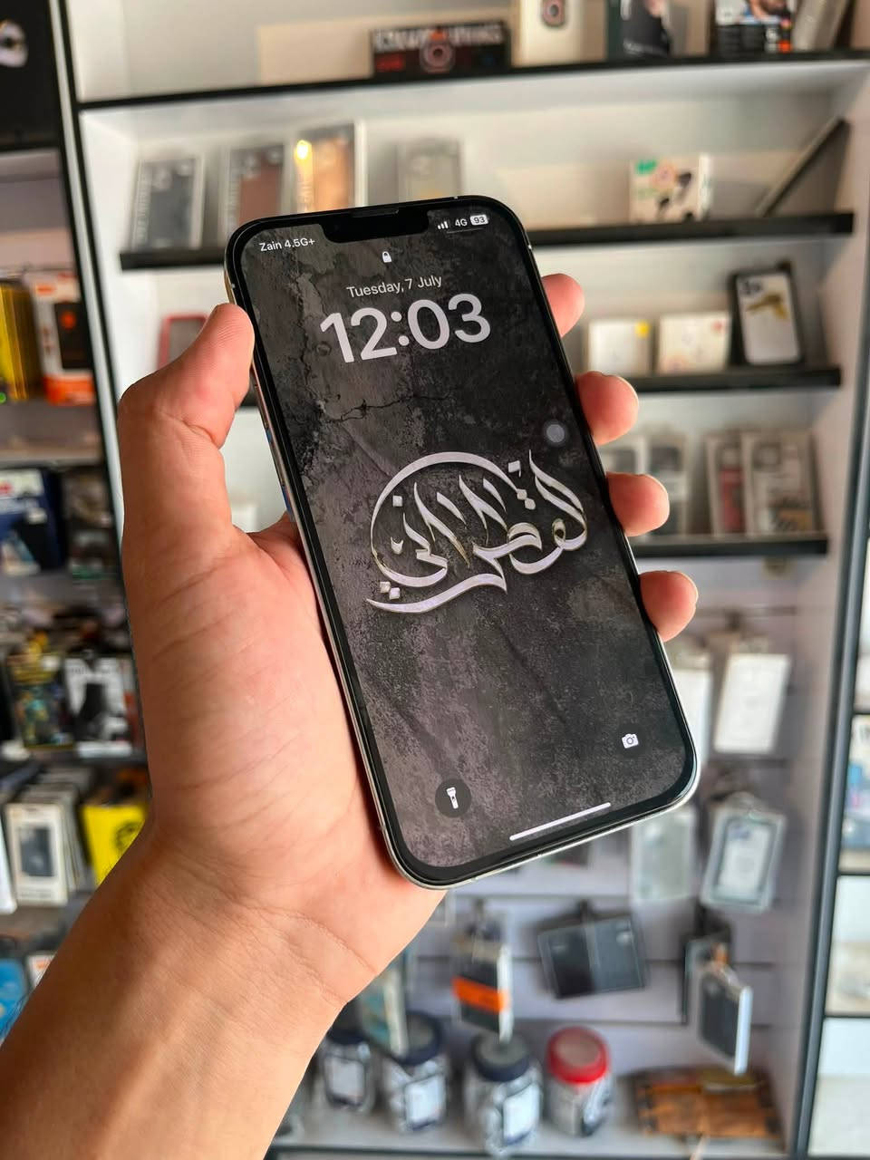 iPhone 13 pro max

ذاكرة 256 -
بطارية 96 -
مبدل بطارية اصلية ( وكالة ) -
مبدل شاشة اصلية ( وكالة ) -
الشاشه خيارين فقط مو (3) -
فيس ايدي شغال -
الجهاز بحالة وكالة ونضيف -

بيع او مراوس —

للإستفسار خاص او الاتصال على الرقم -
 ☎️ ***********
