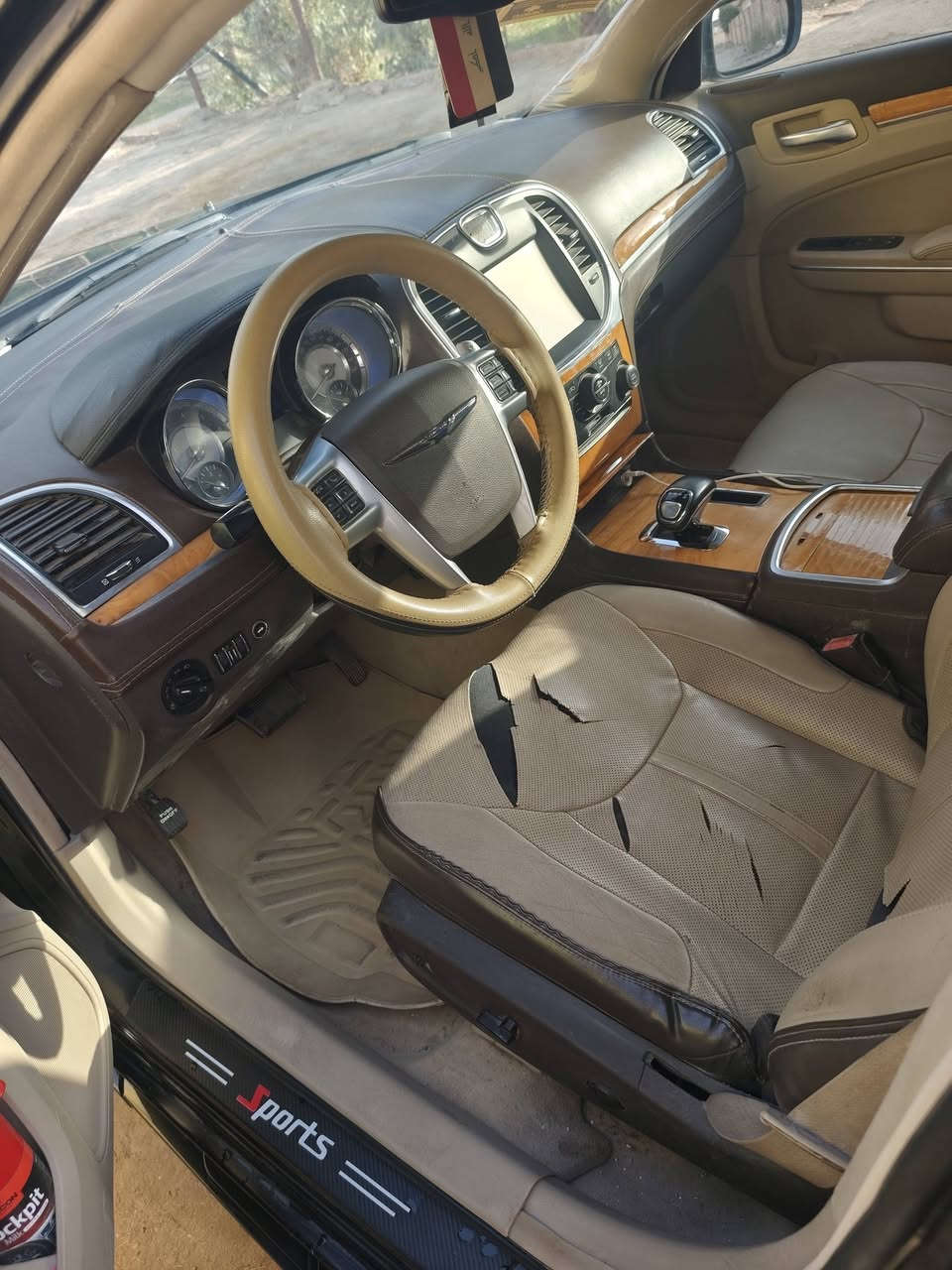 السلام عليكم 
اوباما 2014  سياره فول مكينه صار شهر شديتها سياره  مصبوغه عام اكفلك العيب الشرعي كص  احواض لغود  شواصي قطرت لحيم مابيها/  مكان سياره الديوانية 
اتصل ***********
