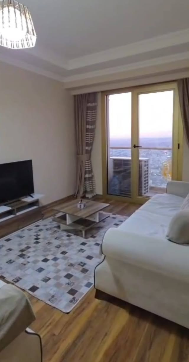 غرفةوصالةمؤثثةزيرو إيجار دائمي
مجمع رؤيا تاور/أربيل/شارع100/
/المربع الذهبي/مقابل القرية الإنكليزية/
للإستفسار واتساب ***********
 مواصفات:
مساحة 85متر📍
بلكون/واجهةعلى شارع100/
واجهةعلى إمباير 📍
خدمات 24ساعة 📍
مطاعم ومقاهي 24📍
حديقة أطفال 📍
ماركيت 24ساعة 📍
صيدلية +مكوى📍
نادي جيم داخل المجمع 📍 أربيل, العراق
