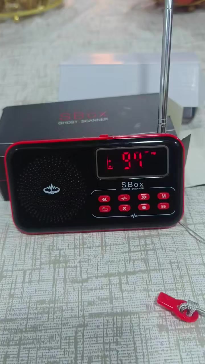 جهاز راديو SBox Spirit Box، 
وهو أداة متطورة مصممة للتحقيقات في الظواهر الخارقة والتواصل مع الكيانات غير المرئية. يجمع الجهاز بين وظيفتين أساسيتين: صندوق الروح (Spirit Box) ومسجل للأصوات الإلكترونية
 (EVP Recorder)
أبرز ميزات جهاز SBox:
مسح الترددات: يقوم الجهاز بمسح سريع لترددات راديو FM و AM (نطاق FM من 87.5 إلى 108.0، ونطاق AM من 522 إلى 1710).
تسجيل الصوت: يحتوي على مسجل مدمج يتيح التقاط الأصوات وجلسات الـ EVP مباشرة على الجهاز، مع إمكانية تشغيلها لاحقاً عبر مكبر صوت قوي.
التحكم في المسح: يوفر الجهاز 4 سرعات مختلفة لمسح الترددات، مع إمكانية المسح للأمام أو للخلف.
إضافات مدمجة: يتضمن مصباح يدوي LED مدمجاً لتسهيل التحقيقات الليلية، وشاشة عرض بإضاءة خلفية.
البطارية والشحن: يعمل ببطارية قابلة لإعادة الشحن تدوم لأكثر من 23 ساعة، ويتم شحنها عبر وصلة USB
يُستخدم الجهاز من قبل المحققين في الظواهر الخارقة لالتقاط ما يُعتقد أنها أصوات لكيانات تتلاعب بموجات الراديو لتكوين كلمات أو أصوات وسط الضجيج
 
ملاحظة الجهاز متوفر فقط بالعراق توصيل لكافة انحاء العراق 
للاستفسار عن السعر تفضل على الخاص


**إذا كنت صاحب هذا الإعلان وتريد حذفه لأي سبب، رجاءا أرسل رسالة إلى الدعم الفني**