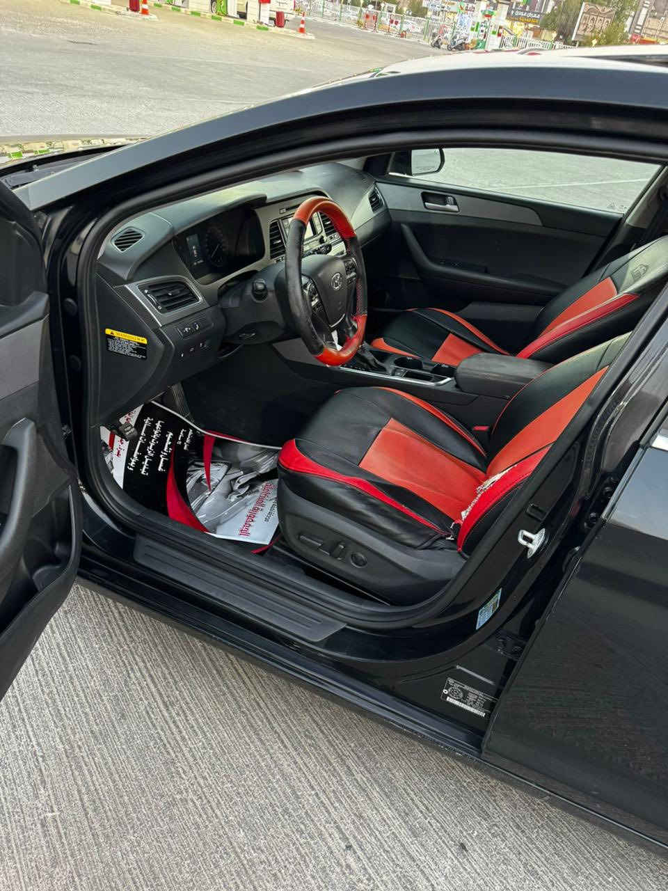 سوناتا فول موصفات اسود ألون 2017 أمريكي بصمه تنته نظام إنذار رادار مرايات شفط بيها حادث جاملي وتعديل الشاصي 
السعر122 بيها مجال بسيط 
***********
