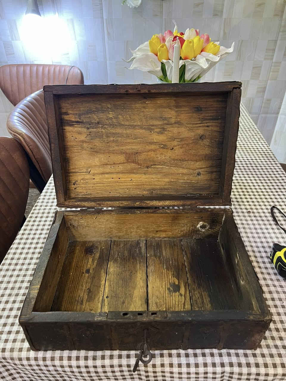 صندوق قديم جدا
عرض/ 35 سم
الارتفاع/ 13 سم
السعر على الخاص ***********
