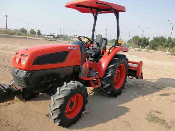 السلام عليكم من رخصة الادمن مكينة كيوتي للبيع مع رفاسة وفدان وصندوق الادوات المكينة مكفولة گير محرك اكسن بيهة كتاب استلام السعر 19 مليون العنوان واسط الصويرة ناحية تاج الدين للاستفسار الاتصال على الرقم التالي ***********
