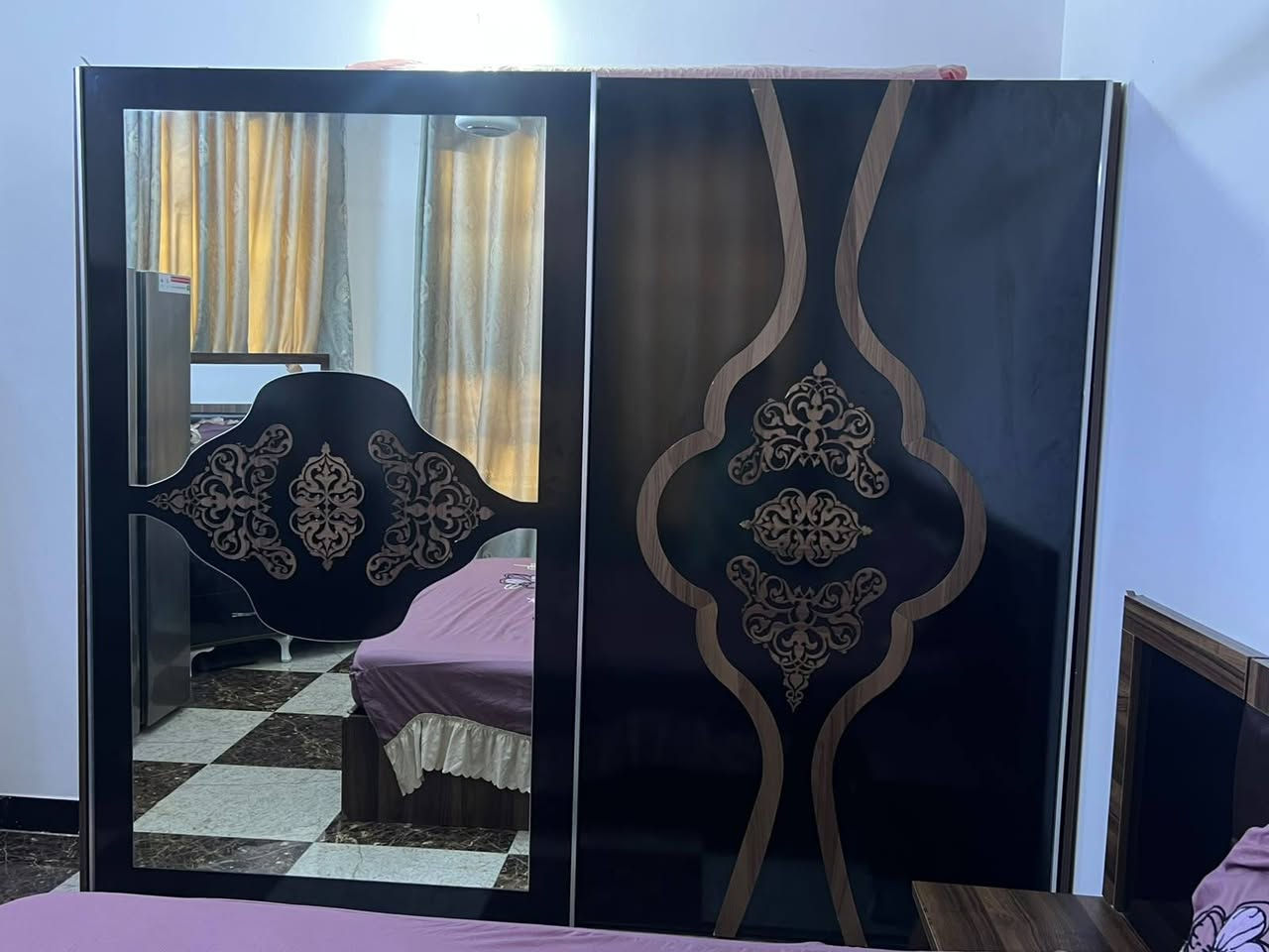غرفة تركية للبيع ٧ قطع ٥٠٠ وبيهة مجال للشراي والثلاجة ومجمدة  جديدة ٦٠٠ بيهة مجال 
للتواصل ***********
