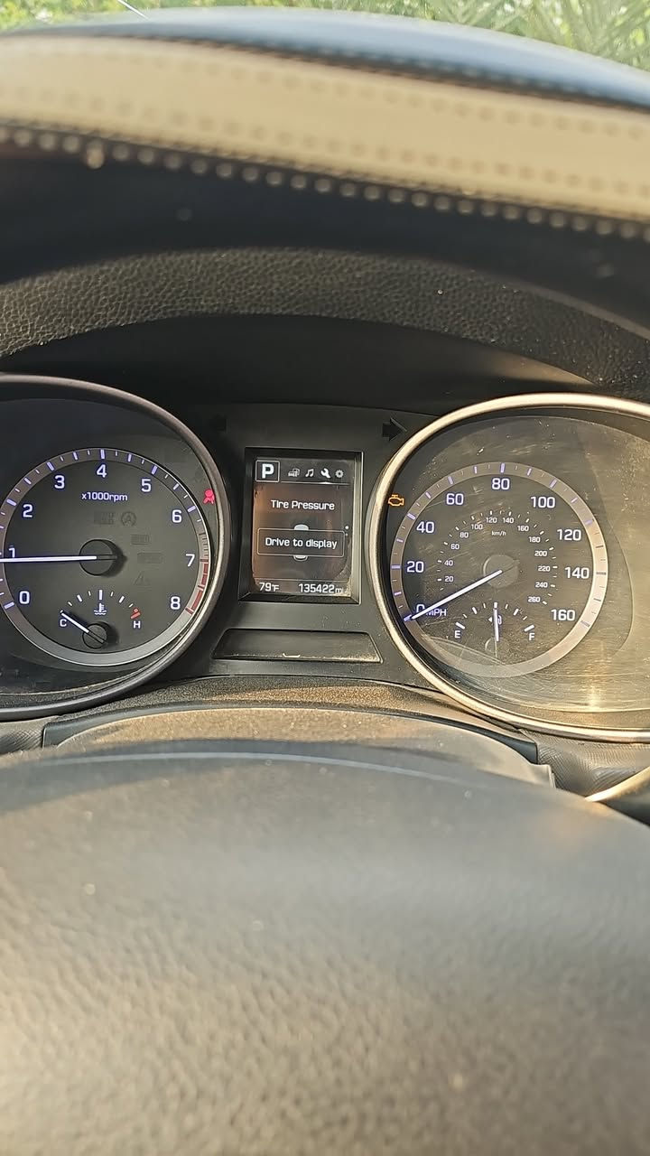 السلام عليكم
سنتافي ٢٠١٨
ارقام اربيل هزه وسنويه جديده
لون نفطي
بيها اربع قطع موضج ب السونار
ماشيه ١٣٨٠٠٠ميل
السعر ١٢٥ وبيها مجال بسيط
السعر مال بيع
***********
