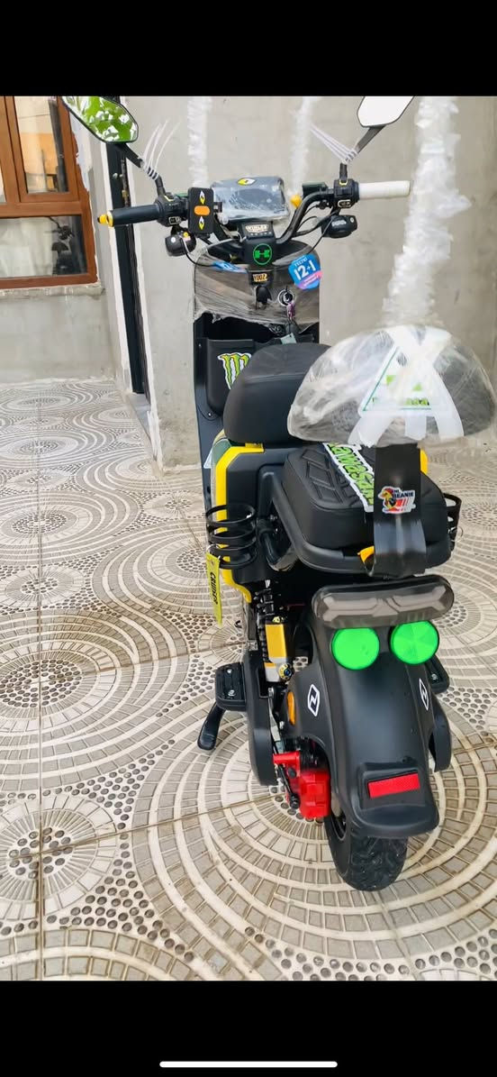 دراجه شحن R7موديل2025للبيع السعر500وبي مجال وموجود مراوس بايراني وهاذه الرقم للاستفسار                           ***********.      المكان كركوك حي النصر
