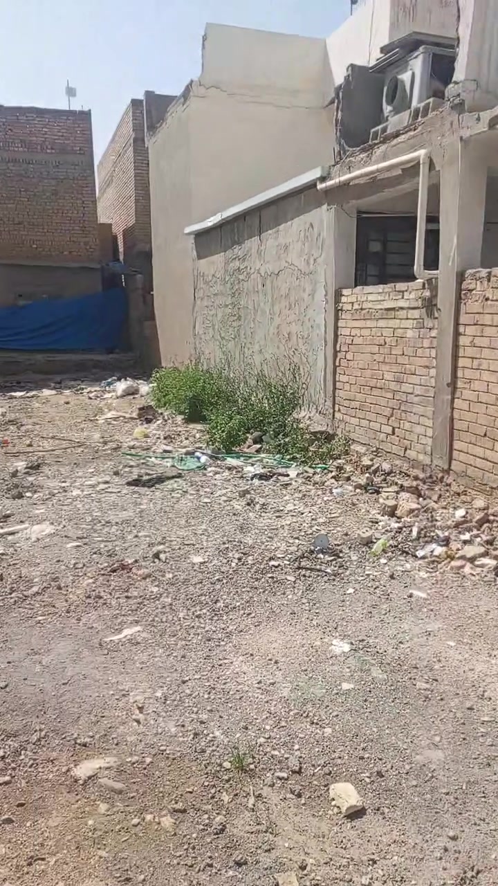 قطعه للبيع مساحه 150م حي الشهداء الوجه 7.500 والنزال 20
***********
***********
