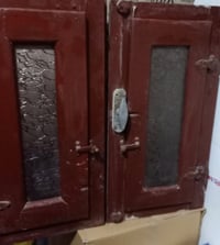 ٤ شبابيك • زجاج وسلك • ٦٠×٩٨، ٣٤×٦٥