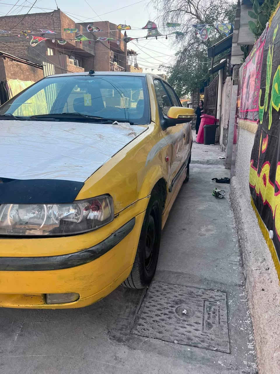 السلام عليكم سمند ٢٠٠٩لون ليموني سيارة للبيع تخم تاير جديد مكينه كير تبريد فرنسي ومكفول صدر امامي خلفي جدجد 
بيه بس جاملغ مصبوغ مكاني بغداد الجديده هيئه غرامات مصفره تحويل ثاني يوم قسط أو نقد ***********

