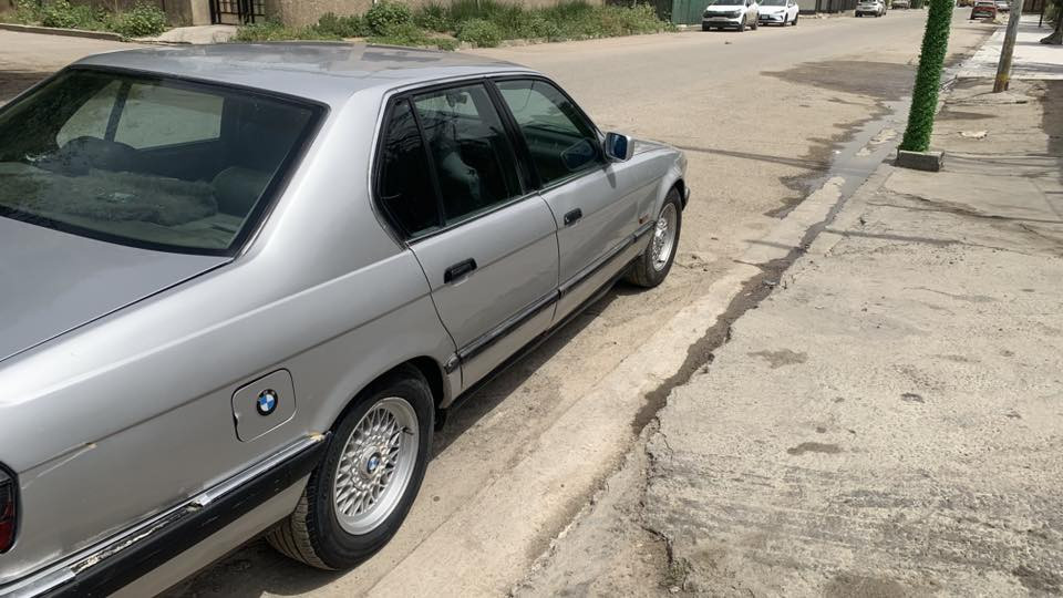 السلام عليكم من رخصة الادمن المحترم BMW 730 موديل 1993 للبيع السيارة محرك 30 مسكر 8 سلندر جاهزه من كلشي وصرفت عليها صرف يعادل سعرها السعر 60$ وبيها مجال او مراوس بيكب دبل قماره عنوان بغداد السيديه ***********
