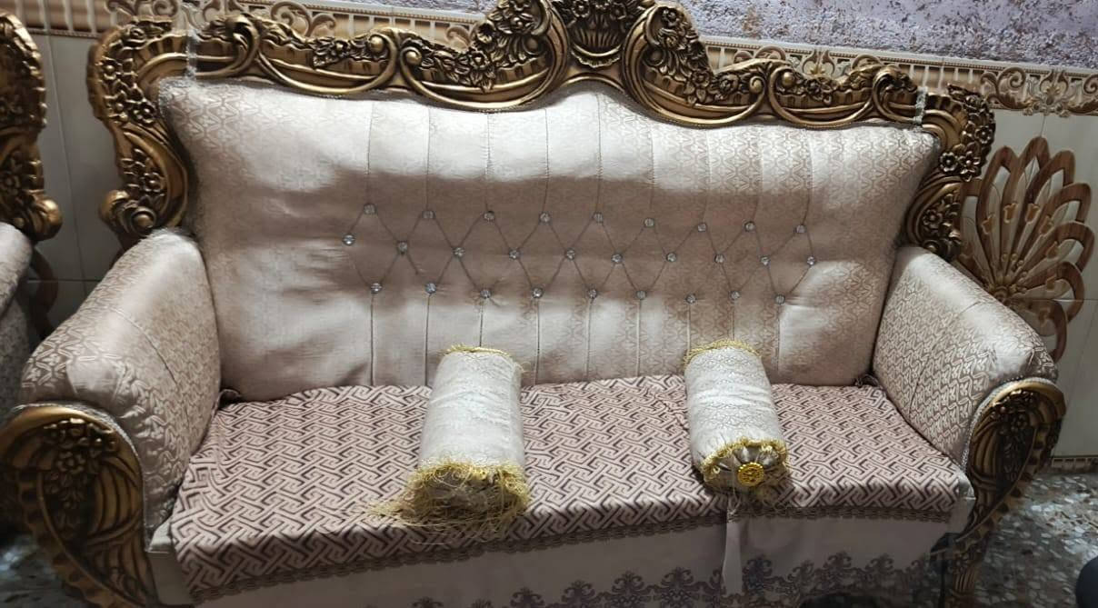 السلام عليكم
تخم ملكي للبيع نضيف مع الطبلات والكوشات مستعمل صارله شهر من اشترينا 
السعر 450 وبي مجال 
***********
