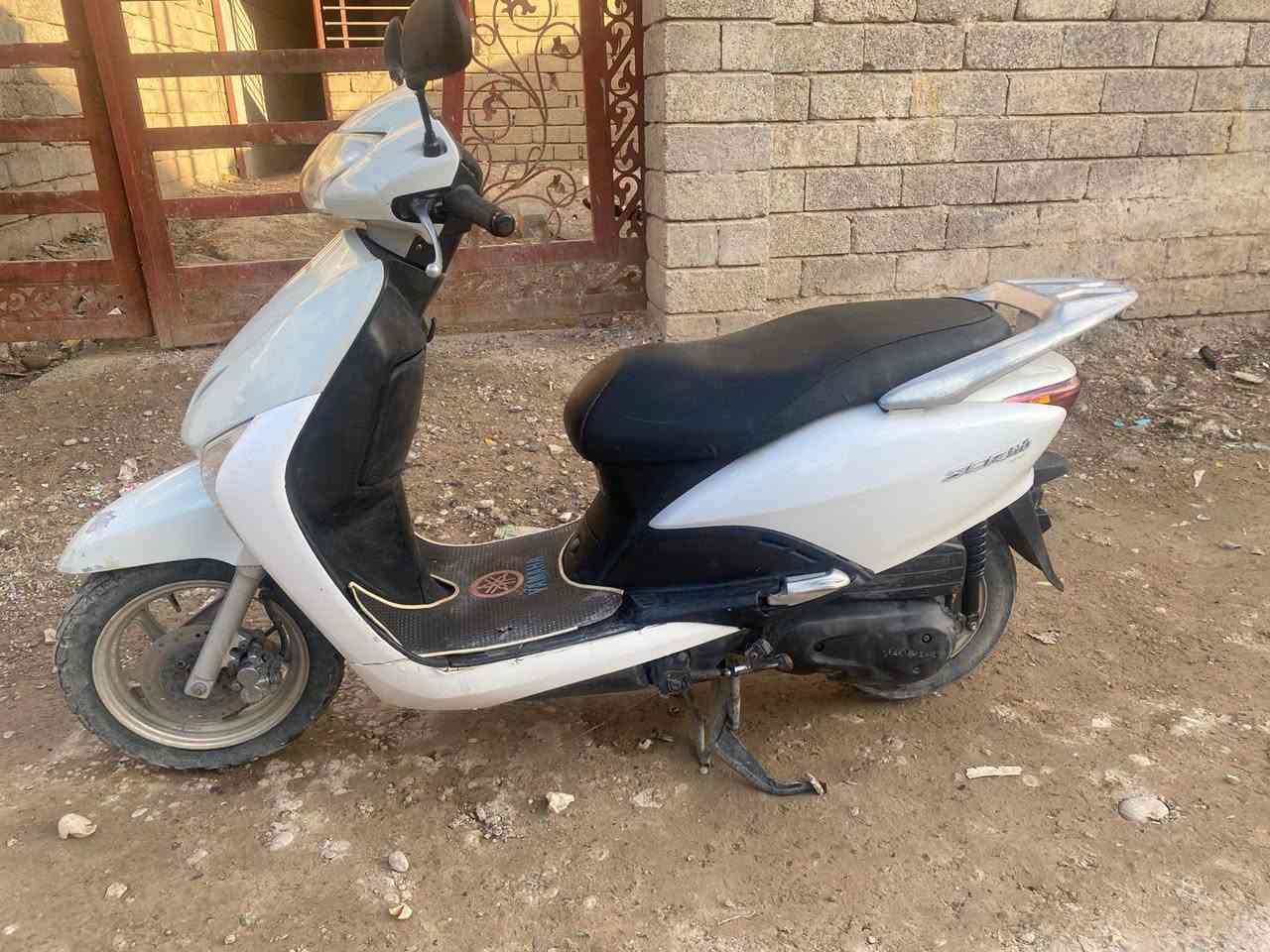 ليدي حديث للبيع السعر 850وبي مجال الاتصال ع الرقم ***********
