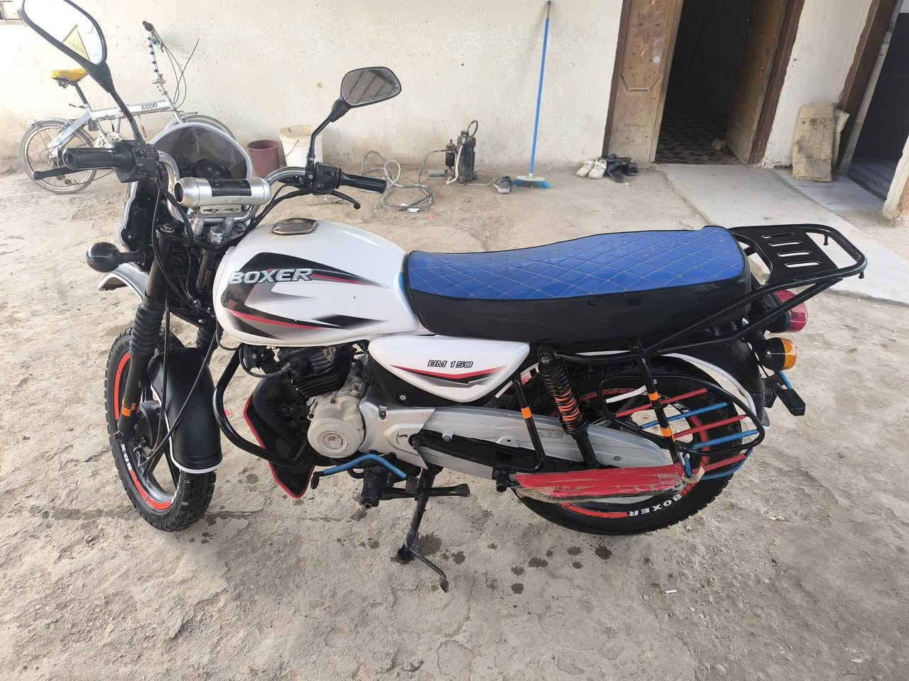 السلام عليكم دراجه فحل موديل 19 رقم وسنويه دراجه جاهز من كلشي سنويه لحد 28 واتساب ***********
