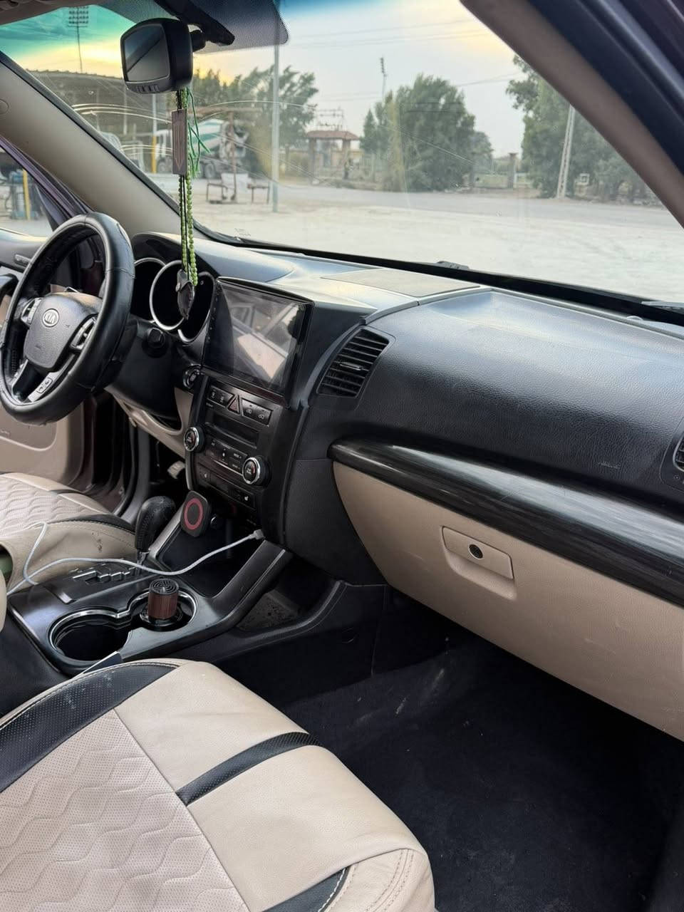 للبيع او المراس سورنتو ٢٠١٢ (السعر١٣٣)
فول مواصفات
اناره ع يدات داخليه بلاديه
بصمه تشغيل
وبصمه ابواب 
كشنات كهرباء+خزن ميموري
سستم صوت انفتي + تويترات
سبع راكب جلد تدفئه بل كشنات الاماميه
شاشه وعرض فديوهات
تحكمات ستيرن جهتين
حساس خلفي
اوت بريك
كاميره خلفيه
المحرك ٢٤٠٠ GDI المحرك جديد مصار شهر من شديده
القماره حديد
منضومه زنون
الكهربائيات كله شغاله
المري شفط
سورنار مرفق مع صور
الرقم بغداد وهزه جديد يعني متحتاج هزه سياره
للاستفسار /***********
