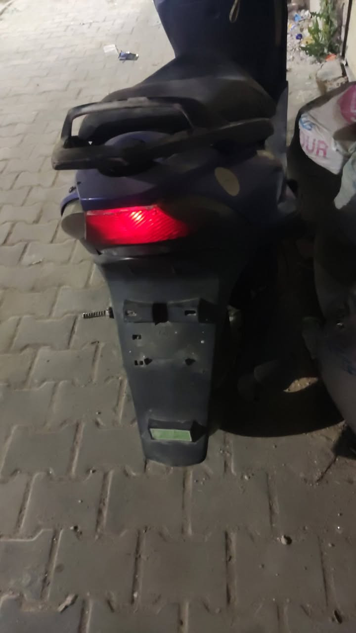 دراجه ماكس 140 دراجه يرادلها شويه ترتيب 
مكاني بغداد سعر 250 وبيها مجال


**إذا كنت صاحب هذا الإعلان وتريد حذفه لأي سبب، رجاءا أرسل رسالة إلى الدعم الفني**