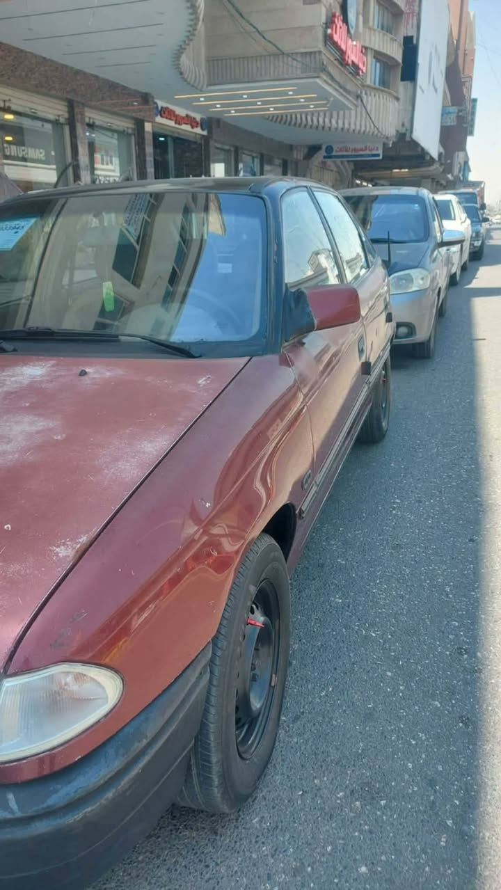 استرا موديل ٩٢ السقف سلايت ما بيها صبغ َلا بيها تصليح كلو اصلي محركها ١٦ وشرط الكير والمحرك الشرعي يبيعو وشرط التحويل رقم الماني السنوية 2028 السعر 41 وبيها مجال


**إذا كنت صاحب هذا الإعلان وتريد حذفه لأي سبب، رجاءا أرسل رسالة إلى الدعم الفني**