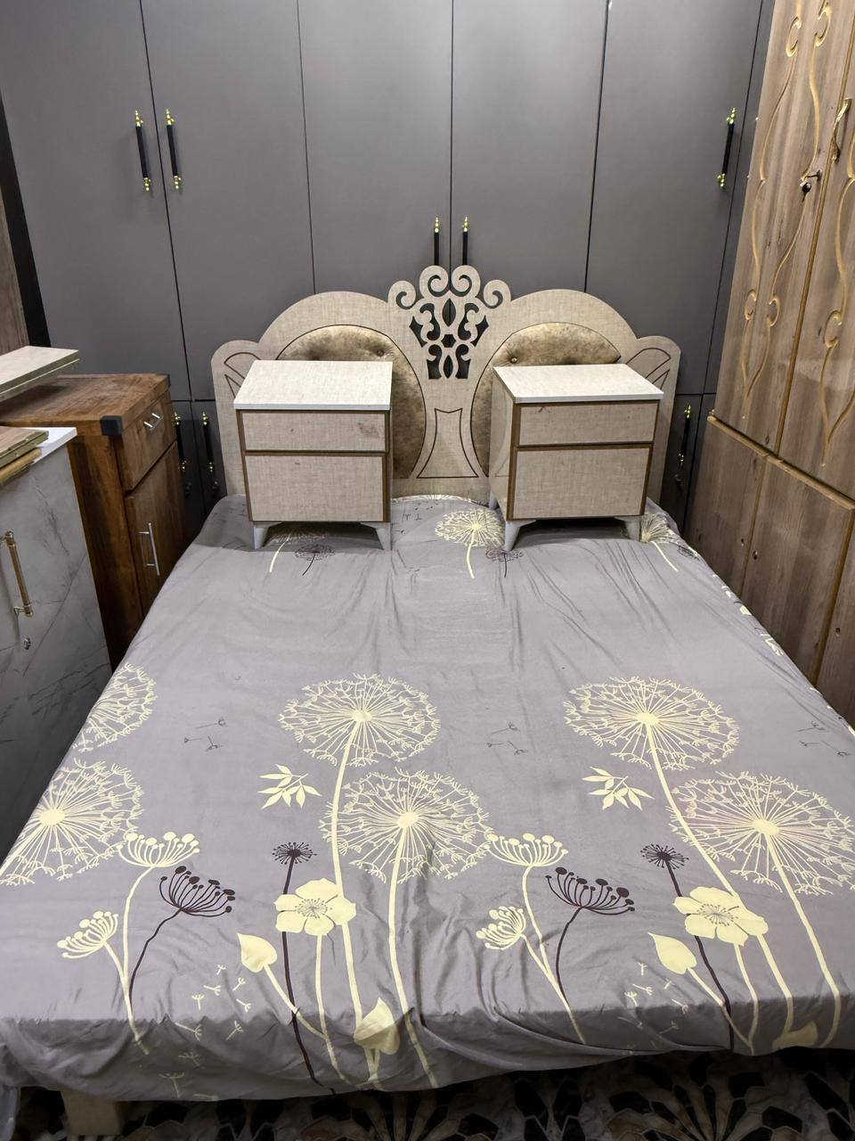 يا الله  غرفه نوم ٧ قطع مستخدم شهر اي عيب مابيه السعر 325 بيه مجال جربايه حديد مستخدم سعره ٥٥
 لبيع وشراء الاثاث 
كناتير بابين 2و3و4
كناتير سليماني 5و6
غرف نوم بنوعاها 
ويوجد تفصال جرابي وكناتير وبوفيات حسب الطلب 
يرهم مراوس وشتراي جميع الاثاث داخل كركوك***********
***********واتساب 
عنون كركوك العروبه مقبيل منفذ نسيم قرب جامع الامام علي
