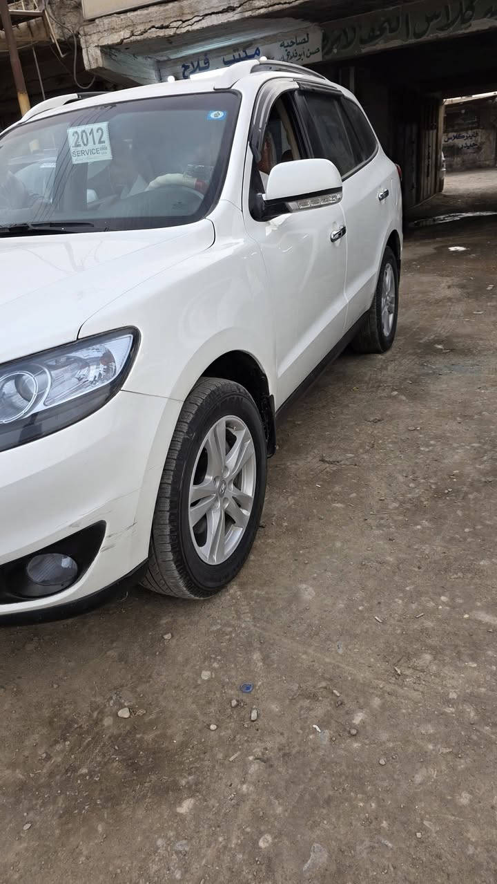 البيع سنتافيه موديل 2012 6 سلندر 7راكب
مكفوله وجاهزه مكينه مامفتوحه سعر 155 
وبيه مجال الستفسار نتصل علي ***********
مكلف بل نشر
