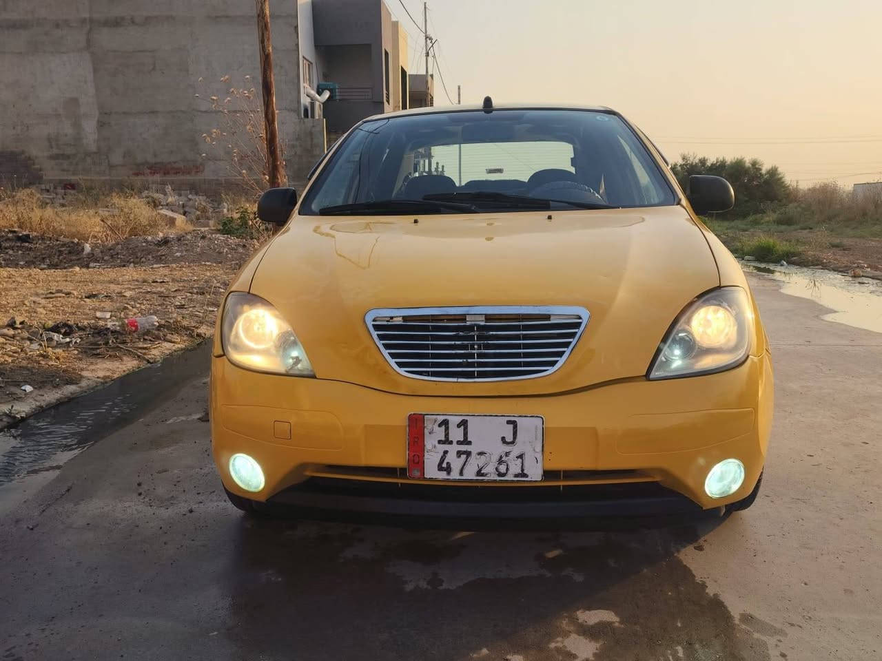 سيارة طيبه للبيع موديل 15 نظيفة من مكينة وكير وتبريد ووايرمنية كلها جاهزة وطخم تايرات شرط التحويل السعر 35 وبيها مجال العنوان حي زيونة يارمجة قرب مشروع الماء رقم موبايل ***********
