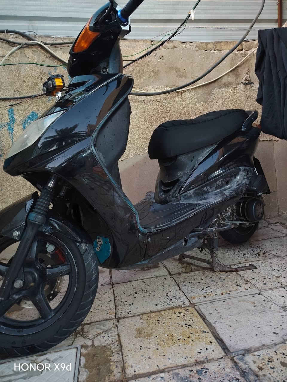 السلام عليكم درجه سكنس نثيه درجه خير من الله نقصهه قبق هندر المكان الشهداء البياع السعر 550 وبيهه مجال ***********
