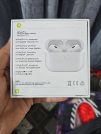 ايربود • سماعات • متوفر