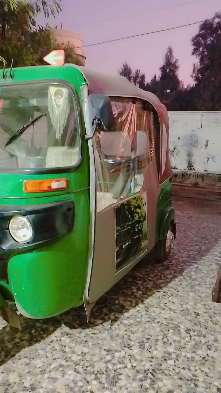 سلام عليكم تكتك للبيع موديل 22كفاله بسمي مكينه مكفوله تكتك مال جناي كبل لشارع ماذب عليه لودينار مكاني محموديه سعر 9او بيه مجال اشراي يتصل ***********
