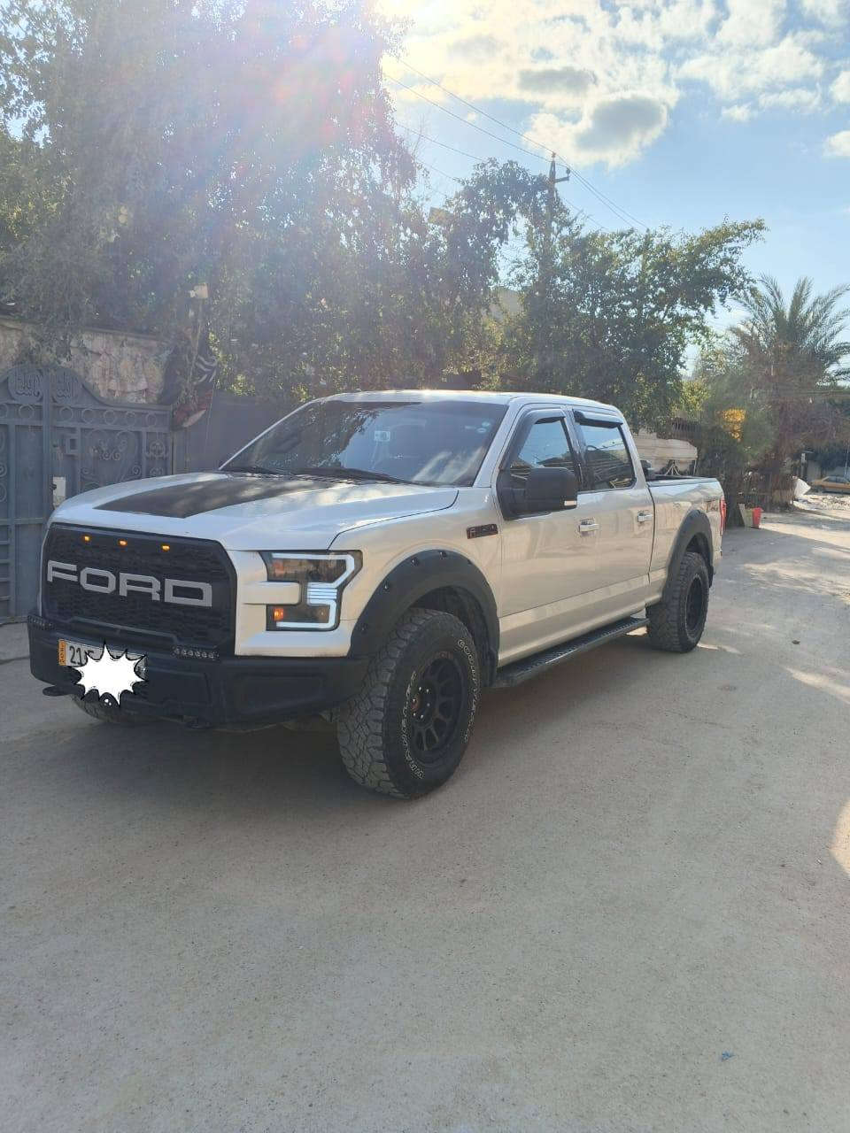 السلام عليكم 

فورد F150  2016

منضومه غاز 
تانكي أبو 100 لتر

محدثه رابتر بل كامل 

4×4 دبل إكسل 
قفل اكسل

رقم سليمانيه هزه جديدة 

فول مواصفات الأخير

السياره حادثه خشم البنيد والجمالغ 
نفسهن مرجعيهن وجوه البكلايت بيه 
شويه صبغ وسونار موجود
بدون ايرباك

مكينه  V8 5000

كير طرح 

درج بل باب الخلفي 

3 فئات قياده

تحكمات

بانوراما قطعتين 

تشغيل عن بعد

رادارات 

شاشه كبيره

تبريد قطعتين 

تدفئه كشنات 

منضومه زنون

السياره بيه بعد مواصفات و معروفه الفول مواصفات 

السعر 215

عنوان السياره 
بغداد الامين الثانيه
*********** للاستفسار
