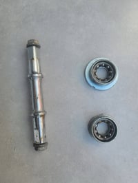 اخوان عندي من هذني ادري بيهن مال باسكل بس ماعرف مال شنوو حوالي ٣٥٠ قطع...