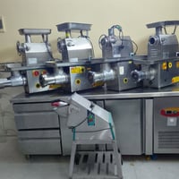 مكائن لحم المنشأ تركي اصلي 07822052237