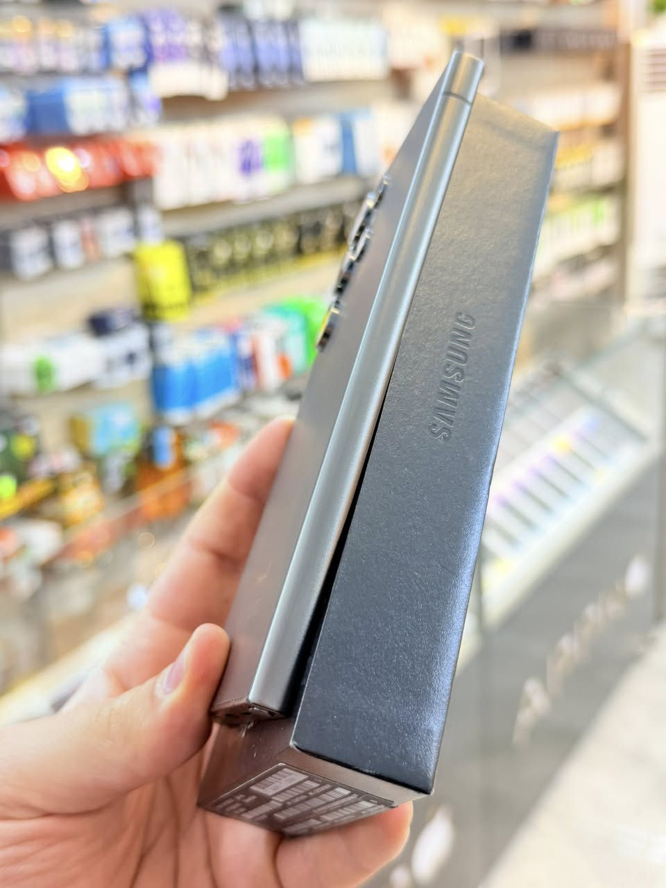 ✅متوفر بيع نقد وأقساط ✅
سامسونك S24 الترا ذاكره 256 عشوائيه 12 لونه المميز نضافه 100‎%‎ مداخل أي تصليح مع ضمان من المركز 5 أيام تفحص وين ميعجبك مكاني بغداد البياع شارع 20 مقابيل علي العناب او الشيف السوري مركز الهاتف لاصلي 
السعر 925 الف 💙
***********
***********
