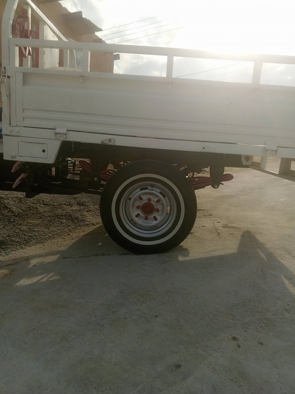 سلام عليكم ستوته 13اوراق أصولي تعميره 25كلهه جديد وياه  مضخم جديد
مكان ناصريه شطره سعر مليونين ***********
