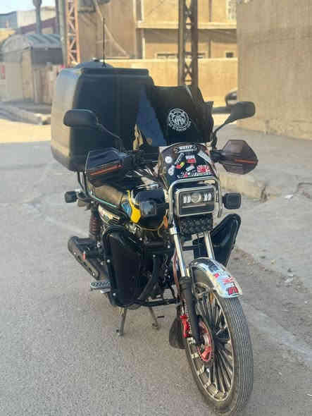 على وضعها وعلى الاضافات لي بيها ب٩٠٠ قفل قفل قفل .عشر عدسات اصفر وابيض عالي ناصي +لد الوان داخل الدراجه بلكامل +درع+اربع هورنات +واقيات لدراجه موديل26 ماماشيه هواي الله شاهد شهرين صارلها عندي دبل بصمه دبل سويج الدراجه كل نقص مابيها هذا رقمي مو شراي لاتدخل وتعبني *********** بغداد
