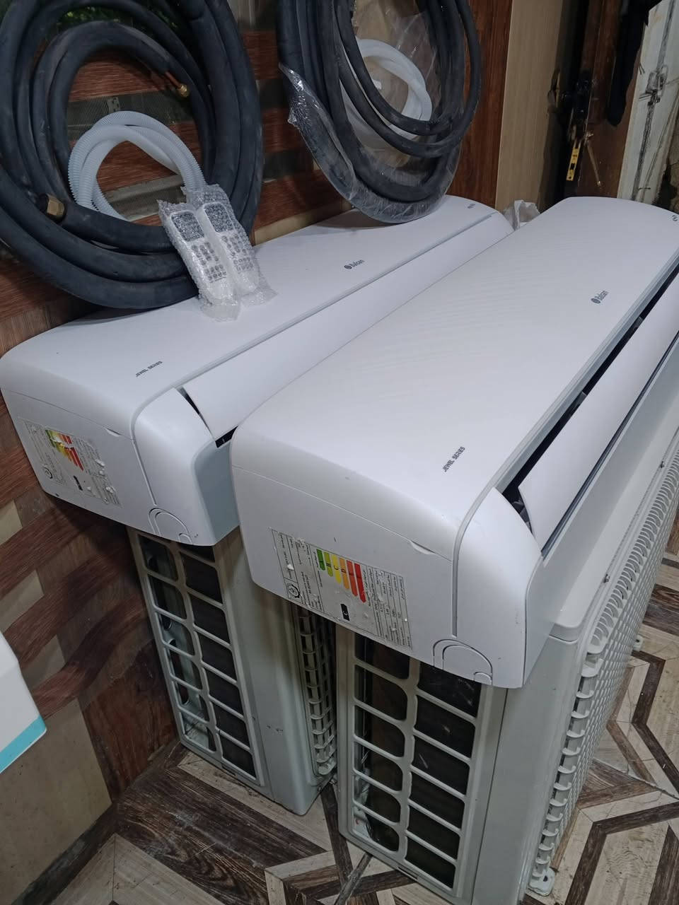 سبالت جداري ثنين طن نوع البلسان شركة توسوت على وضع الشركه مكفولات كفاله عامه من اي تصليح تبريد ثلج حار بارد ماطور بلادي غاز مقفول كاملات مع كل ملحقاته سعر الواحد 450 المكان غزاليه نهاية شارع المركز انتصال او واتساب ***********
