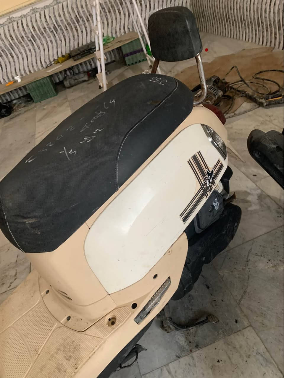 دراجه بوليس نوزل حاويه 
سعر ٩٠٠ وبيها مجال قليل مكان ناصريه 
صالحيه شارع القائد ناصرية, ذي قار


**إذا كنت صاحب هذا الإعلان وتريد حذفه لأي سبب، رجاءا أرسل رسالة إلى الدعم الفني**