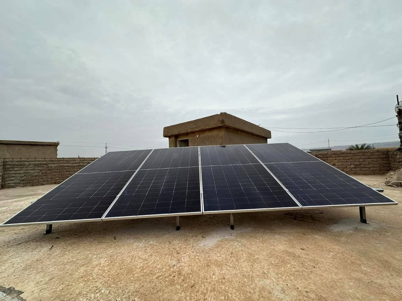 جانب من أعمالنا – شركة آشور للطاقة الشمسية
تم بحمد الله ربط منظومة طاقة شمسية في مكحول / قرية الشيخ علي بكفاءة عالية وتشغيل مستقر
🔹 مكونات المنظومة:
▪️ 4 ألواح شمسية (إيرا)
▪️ بطارية ليثيوم 7.5 كيلو واط فلستي
▪️ إنفرتر 4 كيلو واط فلستي
⚡ الأداء:
🔸 8 أمبير نهاري
🔸 6 أمبير ليلي
نضمن لكم طاقة مستمرة وتوفير عالي واعتمادية بكل الأوقات
📍 العنوان: أسديرة عليا
👤 بإدارة: أحمد البوحسيب
📞 رقم الهاتف: ***********
آشور للطاقة الشمسية… نكافح الظلام بالطاقة النظيفة
#آشور_للطاقة_الشمسية
#مكحول
#قرية_الشيخ_علي
#أسديرة_عليا
#الطاقة_الشمسية
#طاقة_نظيفة
