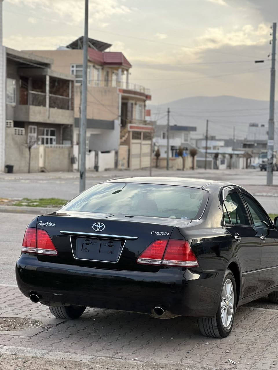 توێتا کراون شاهینە گۆڕینەوە ناکەم تەنها دەفرۆشم 
2005
182بڕاوە گەورە بە گەورە سەیەیارەکە کامل جایزە 99هه زار ڕۆیشتوە 1دیناری مەسروف نییە بۆیاغی نیە تەنها شوێن موسەکانی بۆیاغە سەقفی وەک شوشەوایە سەیارەکە پێش و دوای هیچی پێوە نیە کەڤەر گۆراوی بەشەرت بەوشەرتەی بەقەدەر ساغێک جوانبێت دەعامی بۆ دەعامی چاڵو شوغتی نییە

ڕۆیاڵ مواسەفات
5بەسمە
سوکان لێگزز 
ساج سور
هەر 4کوشن کارەبایە ئێشەکات
شاشەیه
3دوگمە سەلاجە
ئاوێنەی دەخەوێ
پەردەیە4تایەو ویلی لەژێره
ئەدەواتی ناو سنوقی کامل لەگەڵە 
شوێن پیرەمەگروون  سعری 50$معامەلەیەکی زۆر کەم
ژم ***********
*********** السليمانية, العراق
