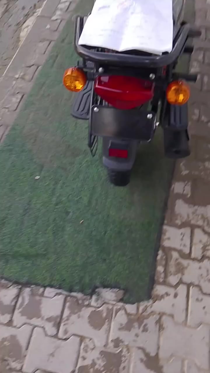 السلام عليكم ورحمه الله وبركاته دراجة نارية بوكسر موديل 23 نازلة بل 25 كفالة عامة هندي زيرو بمعنى الكلمه ماشية شي قليل أوراق أصولية كاملة بوجهك روح رقم الشراي يتصل ويدلل *********** أوراق أصولية روح كبل رقم بسمك رجان اخوان الموشراي اعبر المنشور
