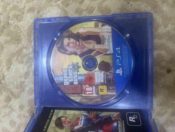 سلام و عليكم
بلي فور سلم اونلاين ذاكره 500
نضام 13.2
شرط النضافه ما مفتوح ولا مصلح الجهاز حيل نضيف 
ما صارلي اسبوع من اخذته كل ملحقاته موجوده ويا قرص جي تي اي و يو بي اس اصلي كله كامل دبل جويستك السعر 350الف مكاني كربلاء بوبيات للتواصل ***********
