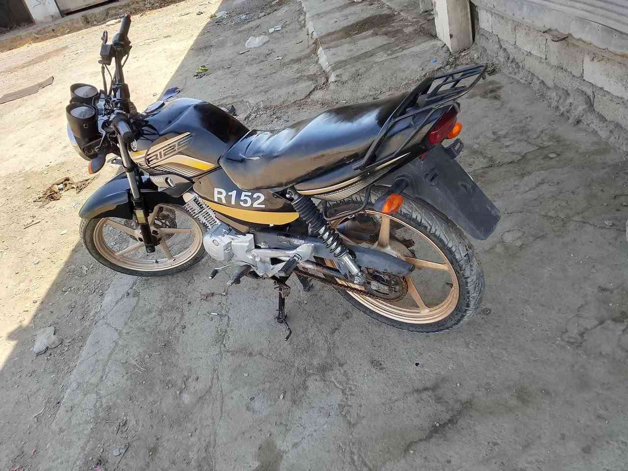 ماطور ياماها ياباني باله بنفيس موجود سعره 900وبي مجال***********
