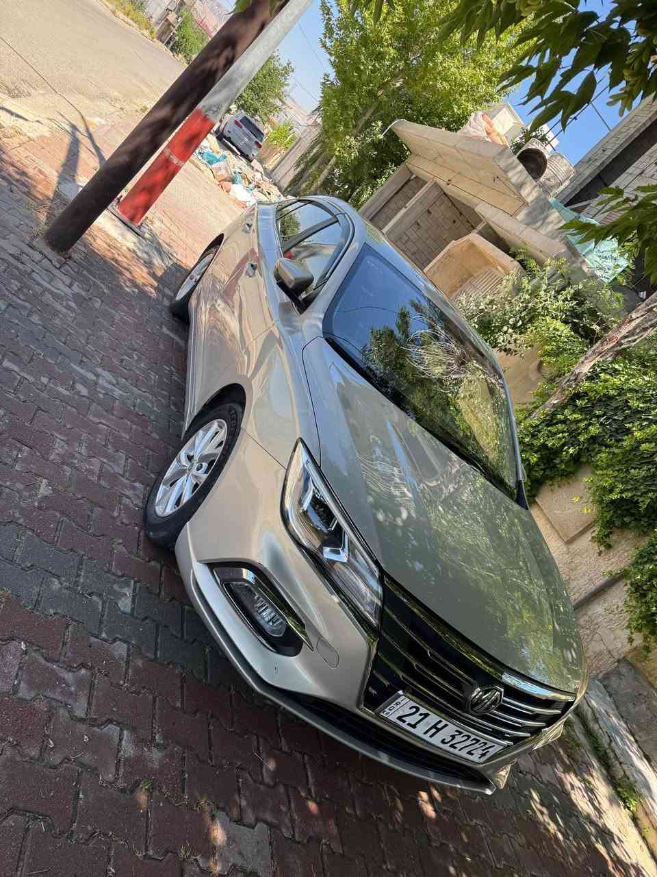 ئێم جی 5 مۆدیل 2020 فول 
تەنها 69 هەزار کیلۆمەتر ڕۆیشتووە.
فول مواسەفاتە و سەنەوی بەسەر نەچووە.
تەحویل و غەرامە بە شەرت.
سەیارەکە ماڵی دۆستە
هێشتا لەسەر دەقی شەریکە ماوەتەوە.
هەموو گیانی بە شەرتە و زۆر جاهیزە.
بێ بۆیاخ و بێ نوخسان و بێ مەسرەفە.
شوێن: سلێمانی
گێر و مەکیەنەی بەشەرت 
هیچ کێشەیەکی تێدا نییە 

ژمارەی خاوەنەکەی 
***********
*********** السليمانية, العراق
