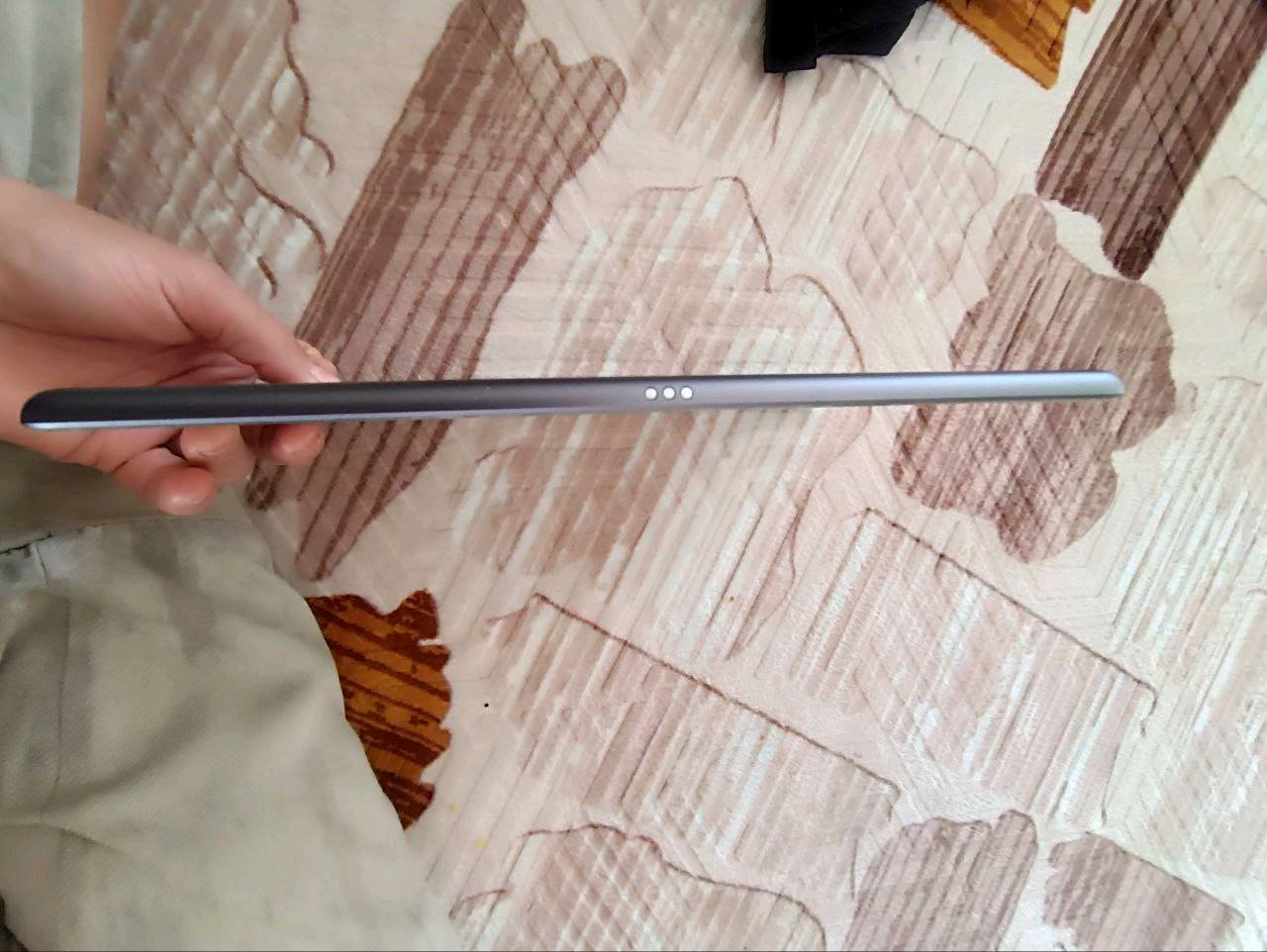 ايباد 9
نضيف ما بي ولا شخط مستعمل لغرض الدراسة فقط

العنوان:بغداد المدائن الجعارة
يوجد توصيل 