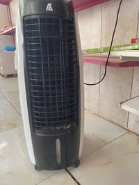 كونفيره 3سرعات تبريد تدفئه نضيفه فول وعاكسه إنترنت  07724619515