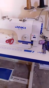 ماكنة صناعيه • نضيفه • مجال قليل