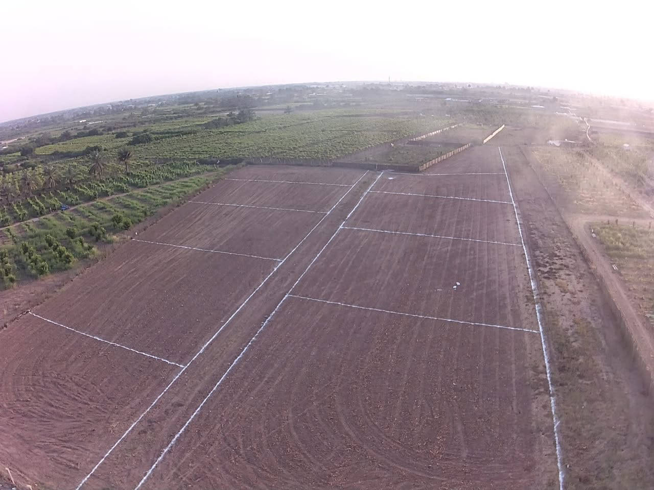 على بركة الله 
ارض زراعيه للبيع طابو سند ٢٥ المساحه الموجوده  ربع دونم ونصف دونم ودونم واكثر الموقع بلد السيد محمد عليه السلام في وسط مدخل ٢  وسط المنتجعات  مقابيل منتجع الماسه ومجاور منتجع الكوخ الصيني على شارع ١٥ متر عرض الموقع جدآ مميز الاتصال 
*********** 
***********
