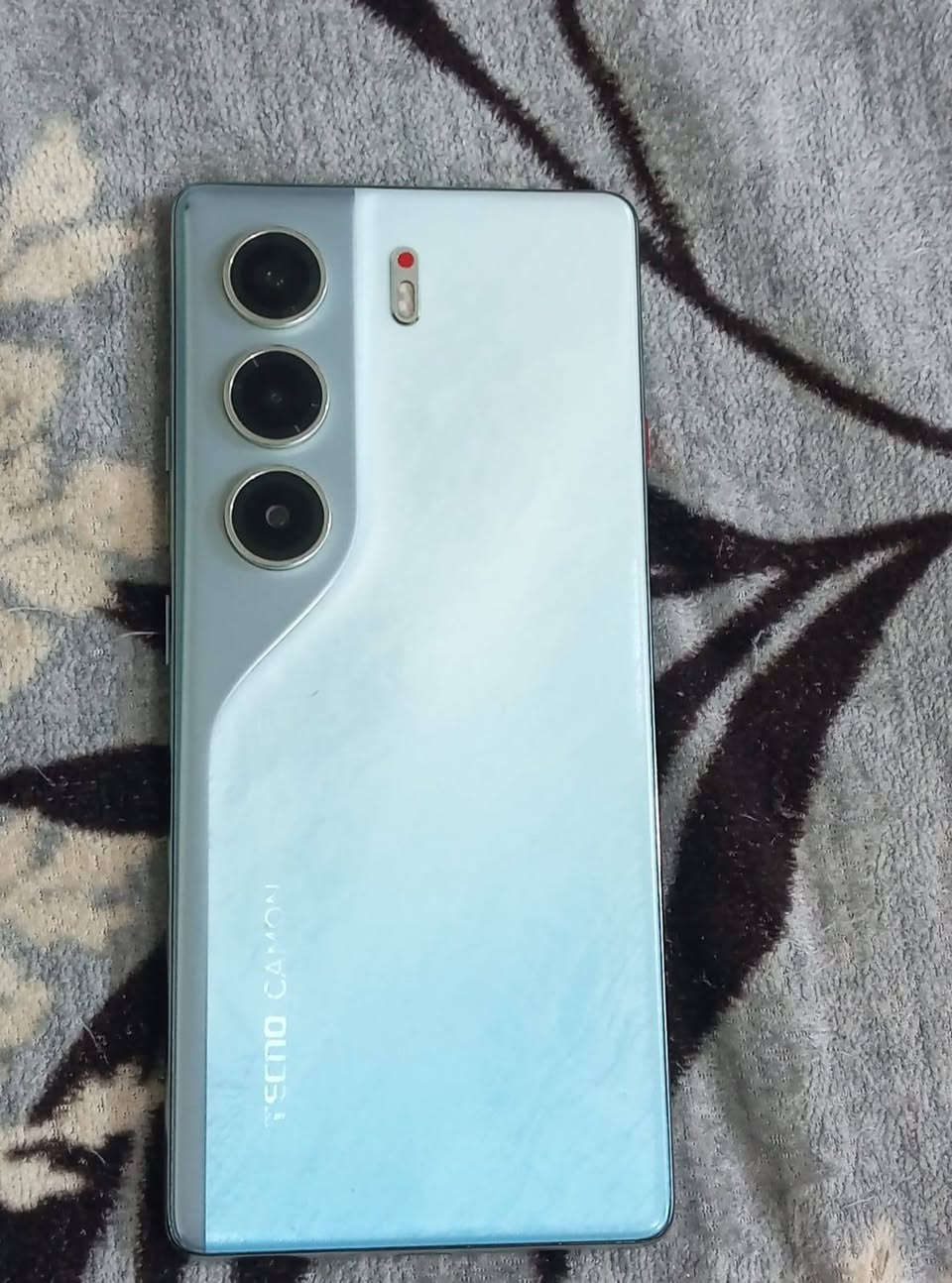 Tecno 40
موبايل للبيع جهاز نظيف رام ١٦ سوني ٥٠ميجابكسل البطارية خمستالاف ونص الشاحنه ٤٥واط (فقط الشاحنه)يدعم الشحن السريع 

السعر 250الف


**إذا كنت صاحب هذا الإعلان وتريد حذفه لأي سبب، رجاءا أرسل رسالة إلى الدعم الفني**
