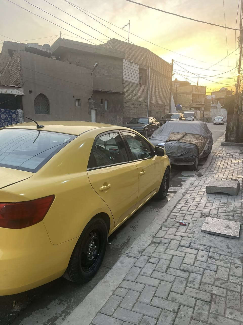 سلام عليكم كيه  فورتي مديل 2011واردامريكي حادثهه جاملغ وبنيدمكينه 2000كيرجديدتخم تاير وحديه جددتدفئه وتبريدشغالات سياره مال جناي ***********عنوان بغدادشعب
