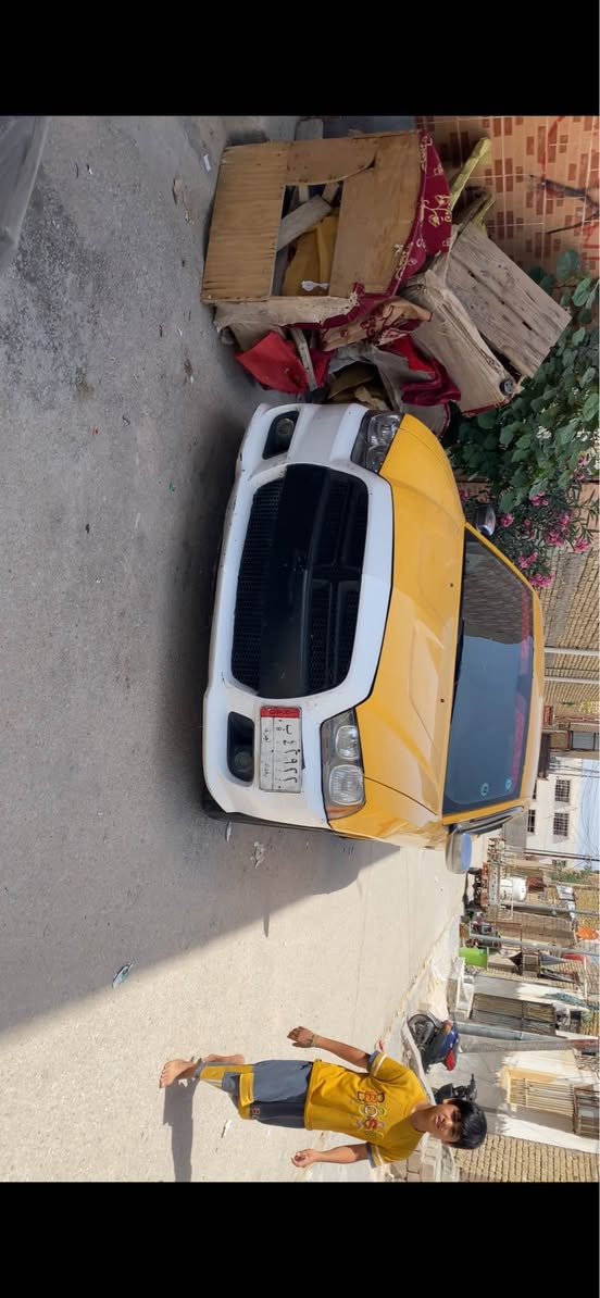 السلام عليكم 🫡 
دوج جارجر 🏎️
معلايه 2012_2014
خطه ناصريه نجف
اب اسمي شرط التحويل 
عليه منظومة غاز تانكي ابو ال80 لتر
يعني انسى الصرفيات والادوانز بل طريق
منظومة زنون ثلجي
الدواخل بيجي بصمة ابواب
تحكمات بل الاستيرن
باتري جديد سلف جديد تخم تايرات جدد
مكينته 6 سلندر 3600

كير مكينه تبريد اكسل كفاله
ضربته قبق الجنطه مبدل وبيه تصليح كلش بسيط بل جاملغات الخلفيه
وتصليح الجاملغ الامامي الايمن صفحة الصدر بدون دواخل
سياره عليه تزويد دعاميات اس ار تي
وسبايدر جناح على الجنطه ويل 17 المرغوب بدون طسه سياره خير من الله شغل واطلع للكراج بيه 
ترهم مراوس اب سياره النترى كيه فورتي كيه فايف سوناته من مديل 17 فما فوق
السياره بسمي مصفره هيئه وغرامات تجي وبيك خير وتدلل اي استفسار ادخل خاص او واتساب على هاذه الرقم
***********
*********** ناصرية, ذي قار
