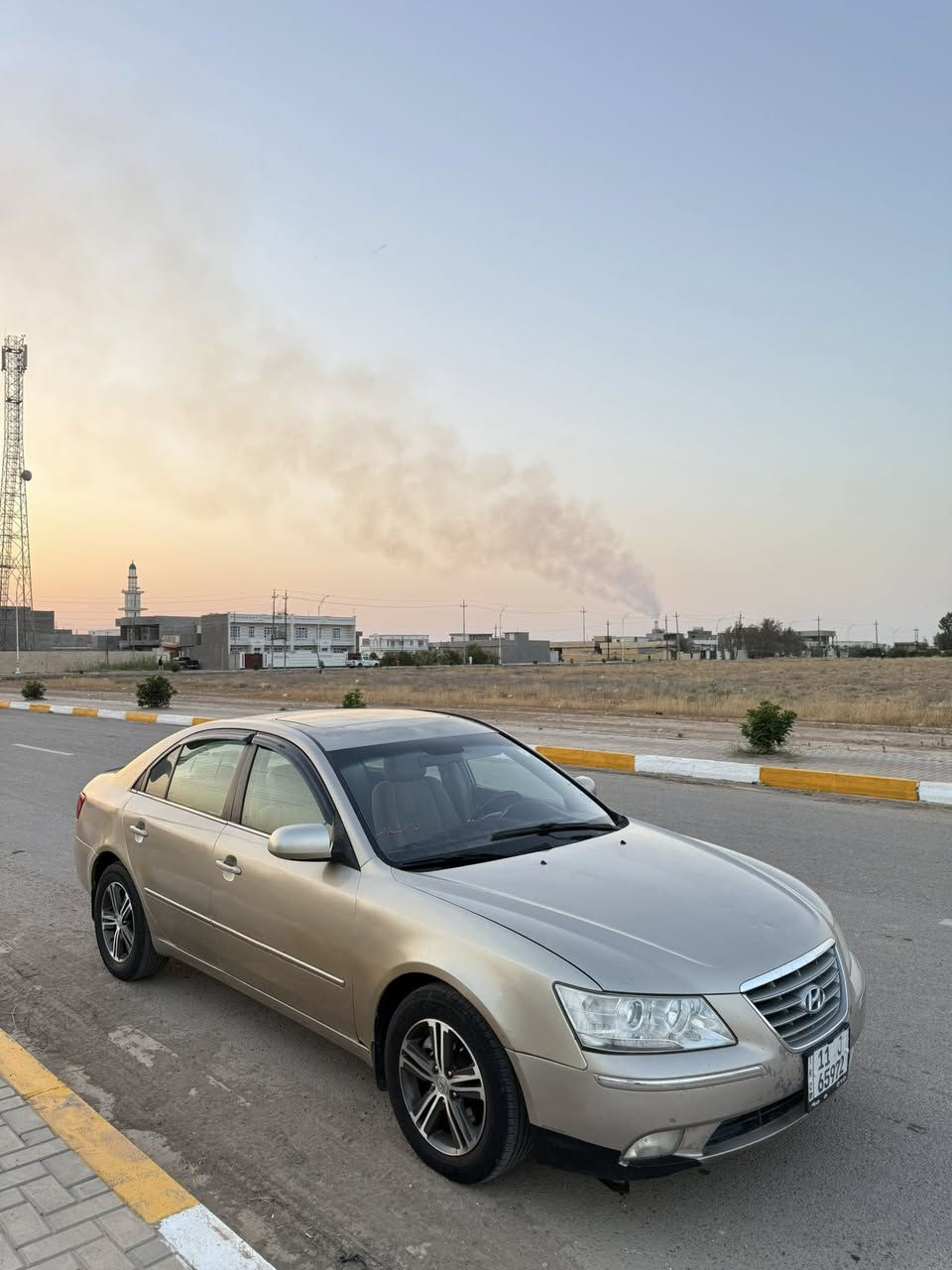 السلام عليكم للبيع 
هونداي سوناتا 2007 وارد أمريكي فول مواصفات رقم بغداد دولي شرط تحويل ثاني يوم سنويه و هزه و ارقام كله جديد سنويه لل 2031 محرك V6 حجم 3300 محرك و كير مكفولات تخم تاير صدر خلفي و امامي جديد باتري جديد تبريد ثلج و تدفئه نار السياره بيهاا طخه بالجاملغ الخلفي  مال امريكا واني بيدي رشيتهاا حزام اثر جراد فقط السياره جديده و مال جناي شرط ترايهاا زيرو وين ما يعجبك اطلع بيهاا 
المكان صلاح الدين 
السعر 80 وبيهاا مجال للطيبين و اعتذر عن الاقساط و الوعده و الي يحب تفاصيل اكثر الاتصال على الرقم 
*********** 
***********
